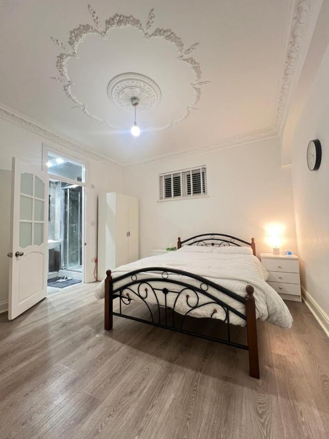 Stayeasy En-Suite Londen Buitenkant foto
