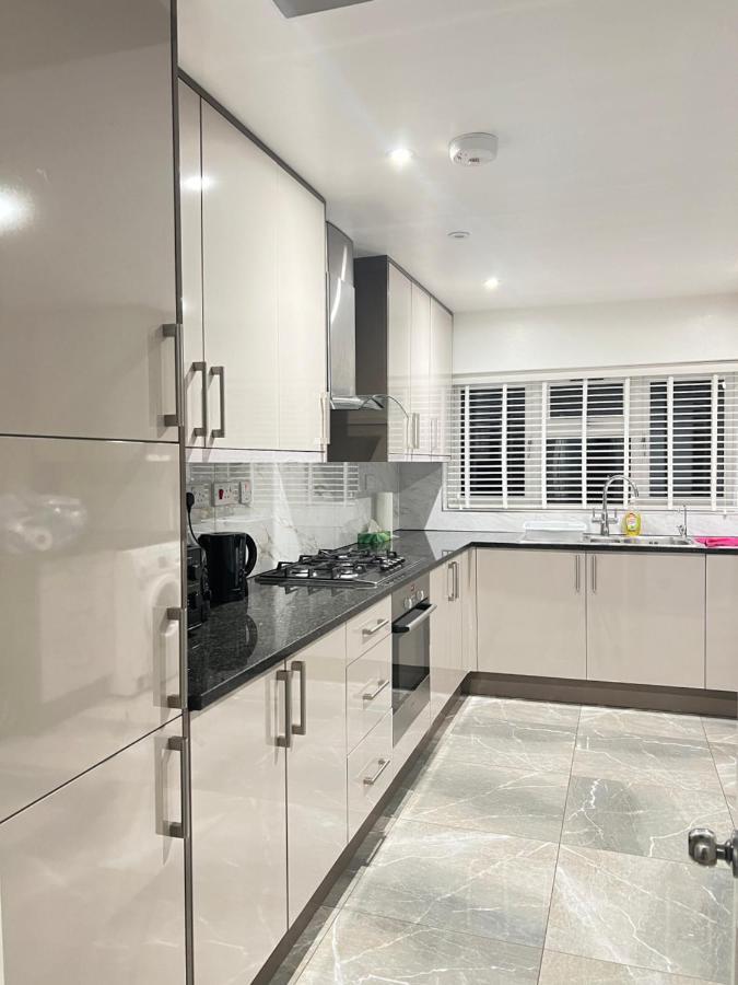 Stayeasy En-Suite Londen Buitenkant foto